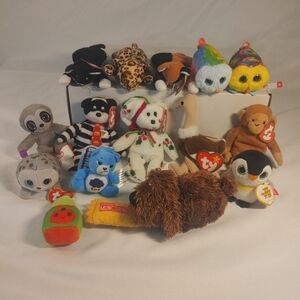 TY Beanie Boo Plush Lot of 16 Big Eye Animals Penguin Monkey Owl Bear Dog Sloth
